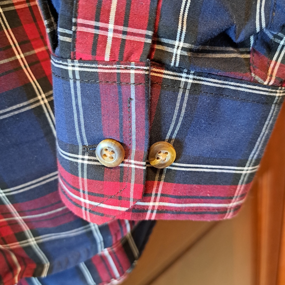 Izod Men's Plaid Button-Down Shirt - Navy & Red - Picture 4 of 4